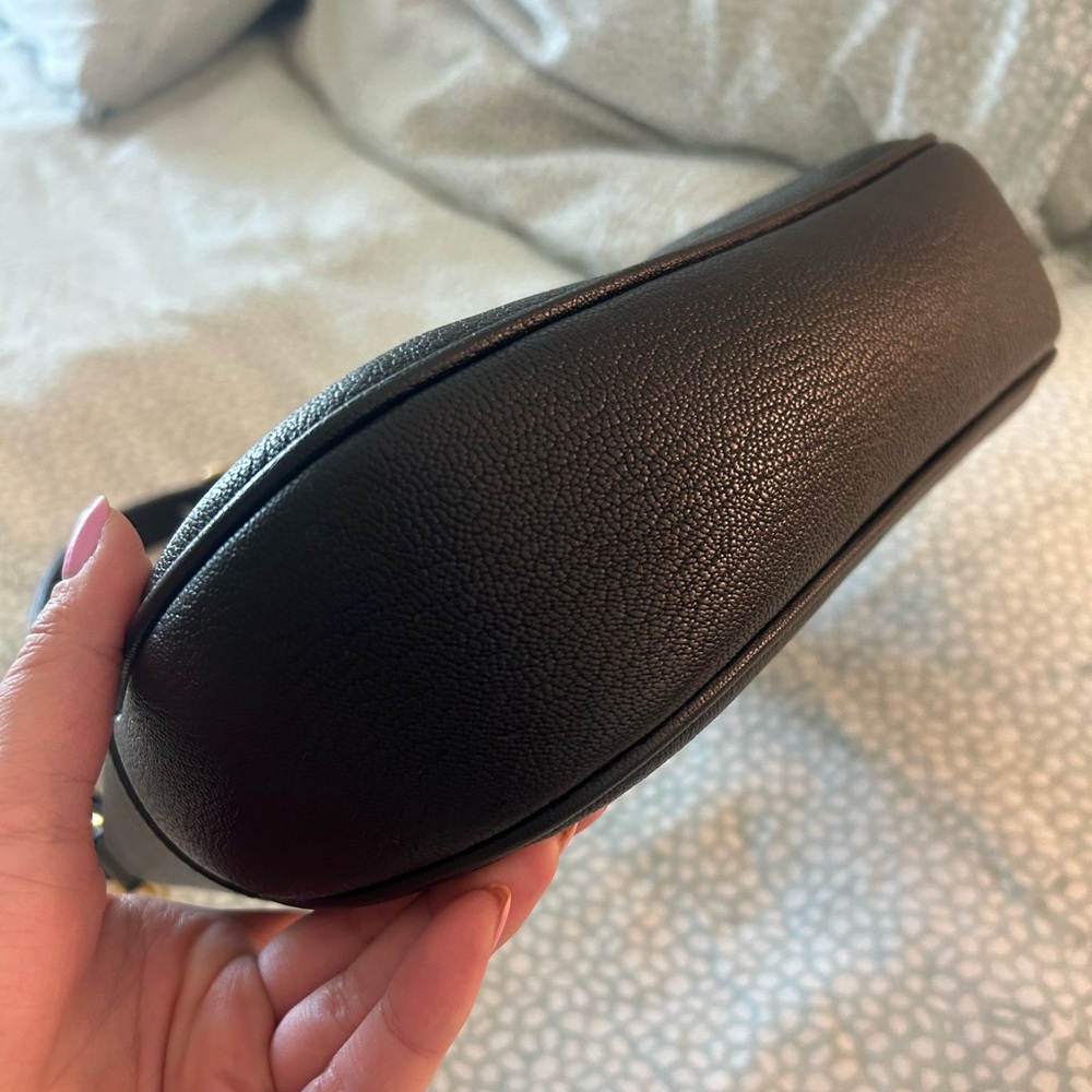 Gucci Black Leather Shoulder Bag - Picture 3 of 7